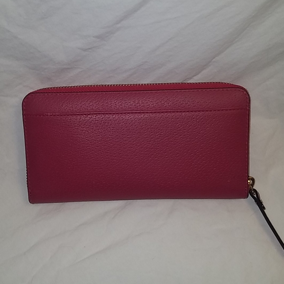 Kate Spade  Grand Street Neda wallet

Fushia/Pink - Picture 2 of 4
